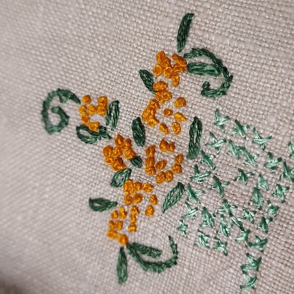 Handmade Embroidered Table Runner Lady Under Garden Tressel - Picture 3 of 6